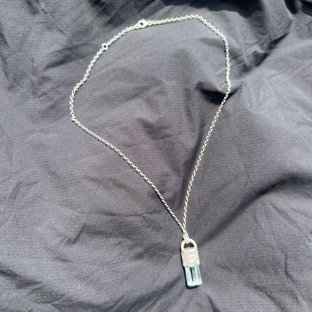 Numi Olive Necklace - Picture 3 of 8